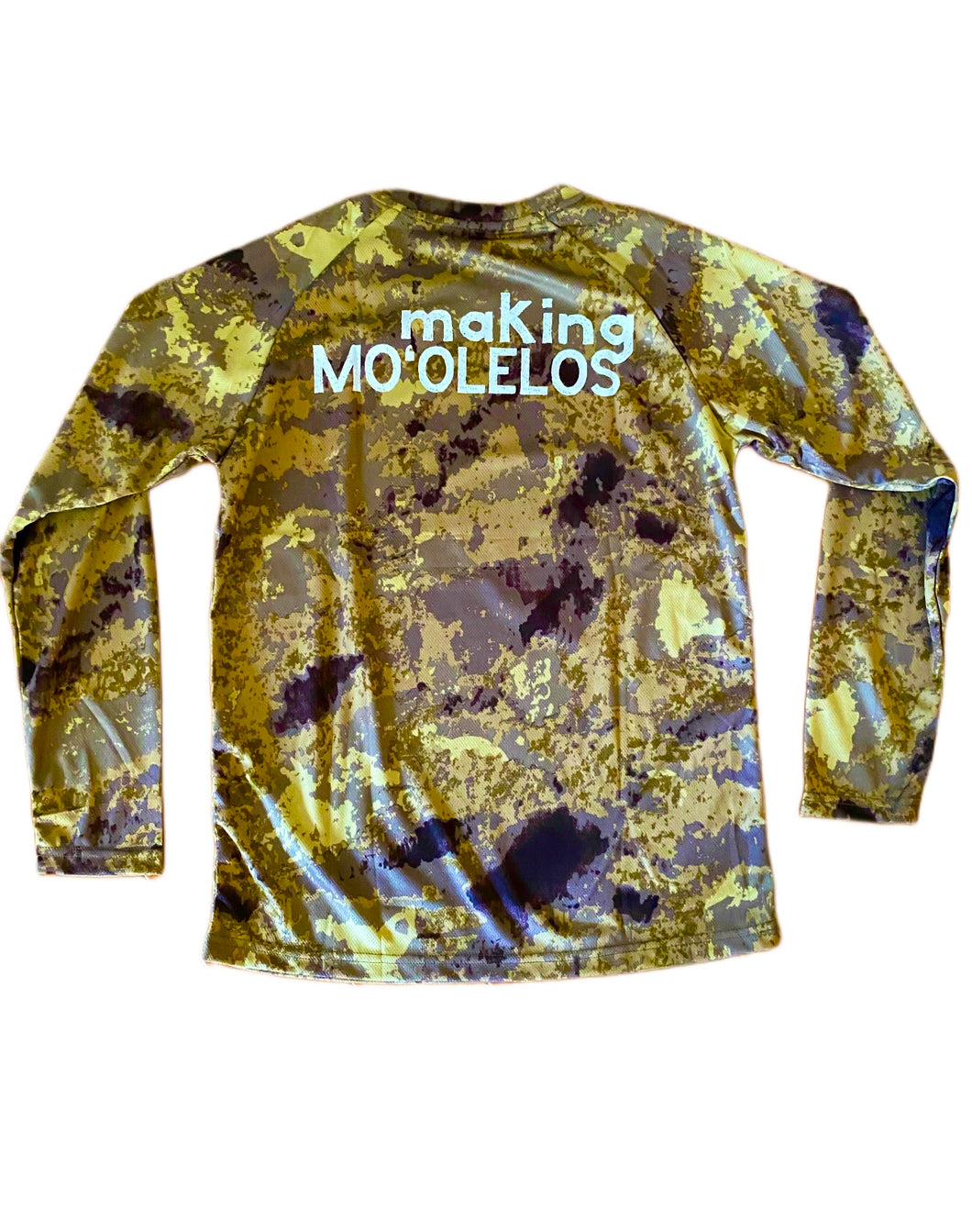 Making Mo’olelos Camo longsleeve